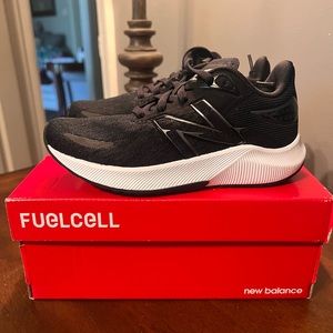 NIB New Balance FuelCell Propel